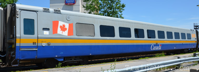 Passenger car VIA 3356 right side / Wagon de passager VIA 3356 coté droit